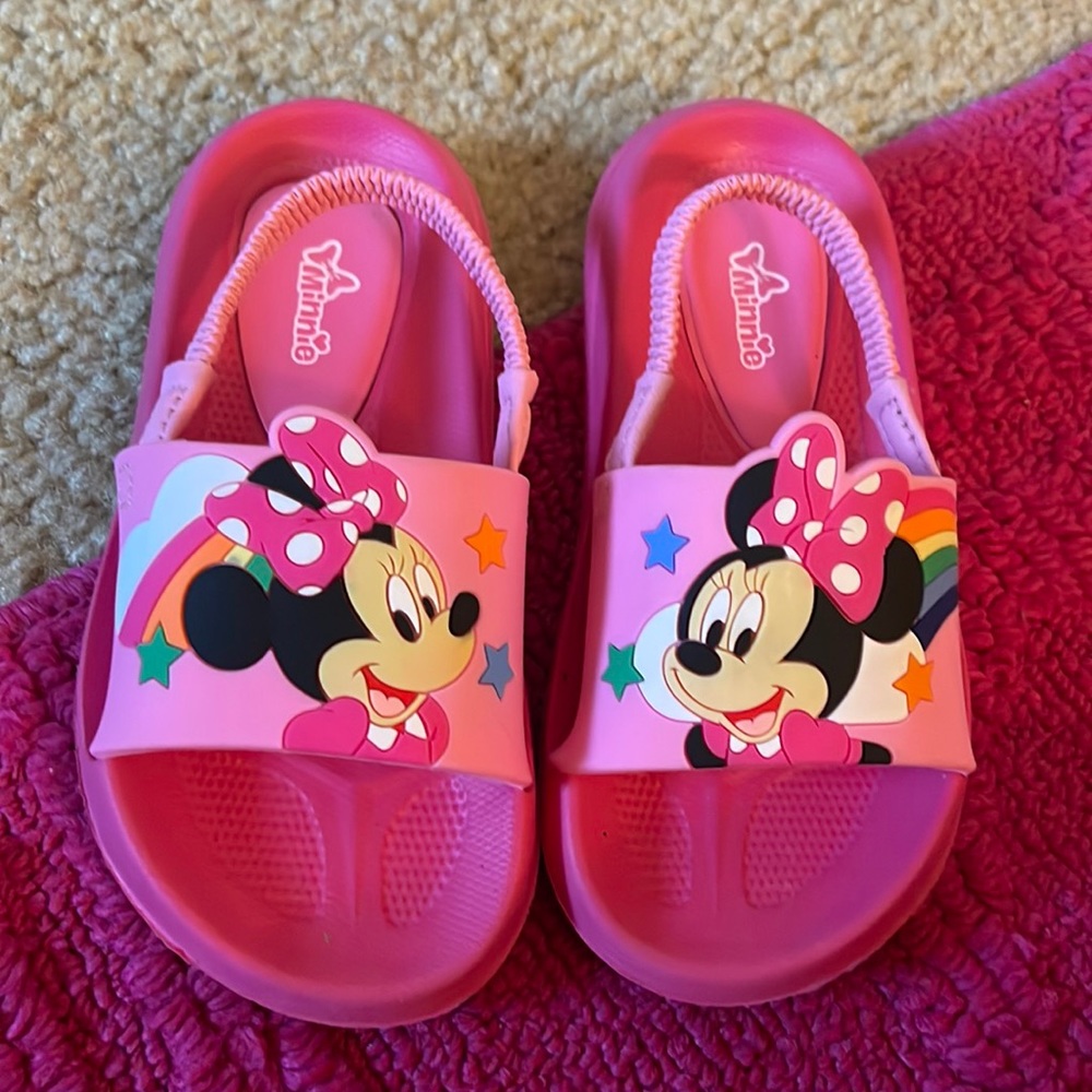 Sandals 9/10